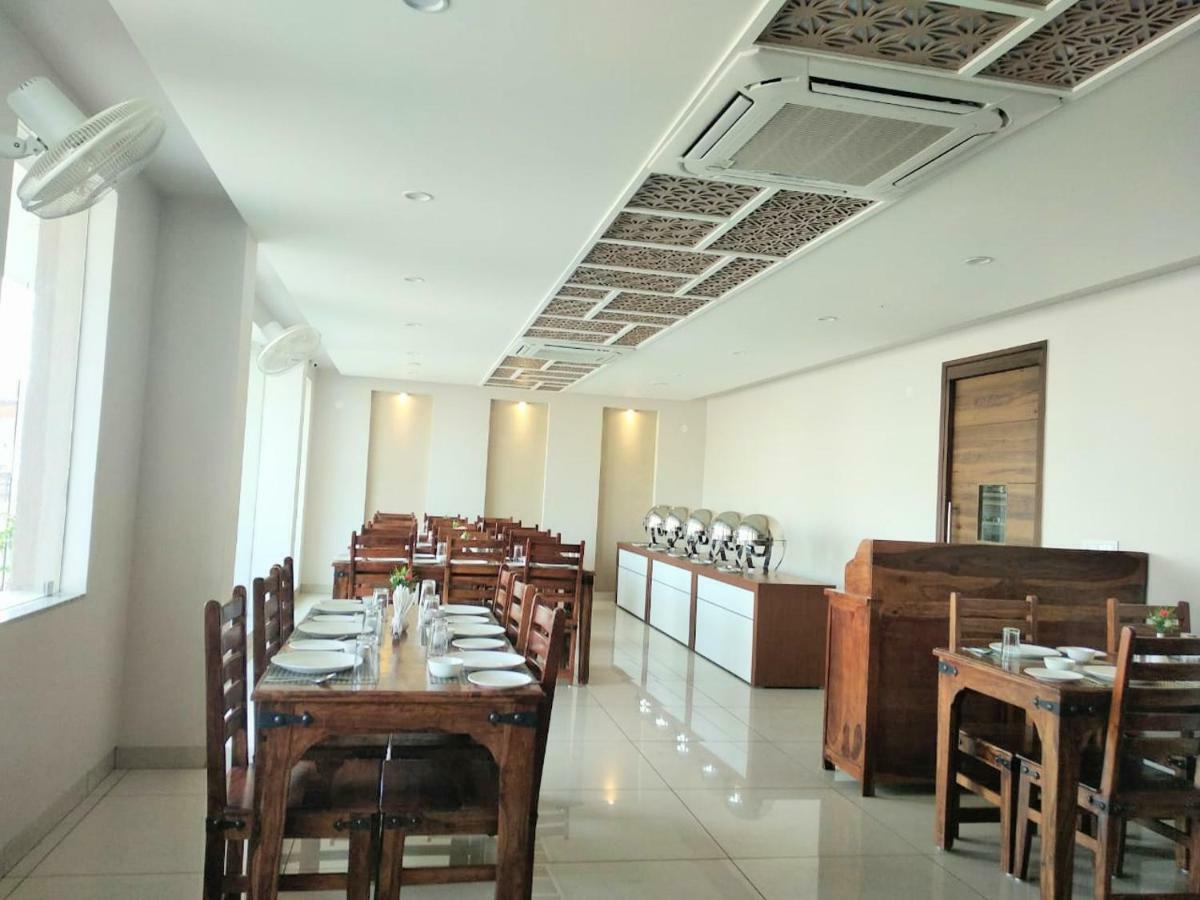 Hotel The Lighthouse Divisione di Divisione di Jaipur Esterno foto